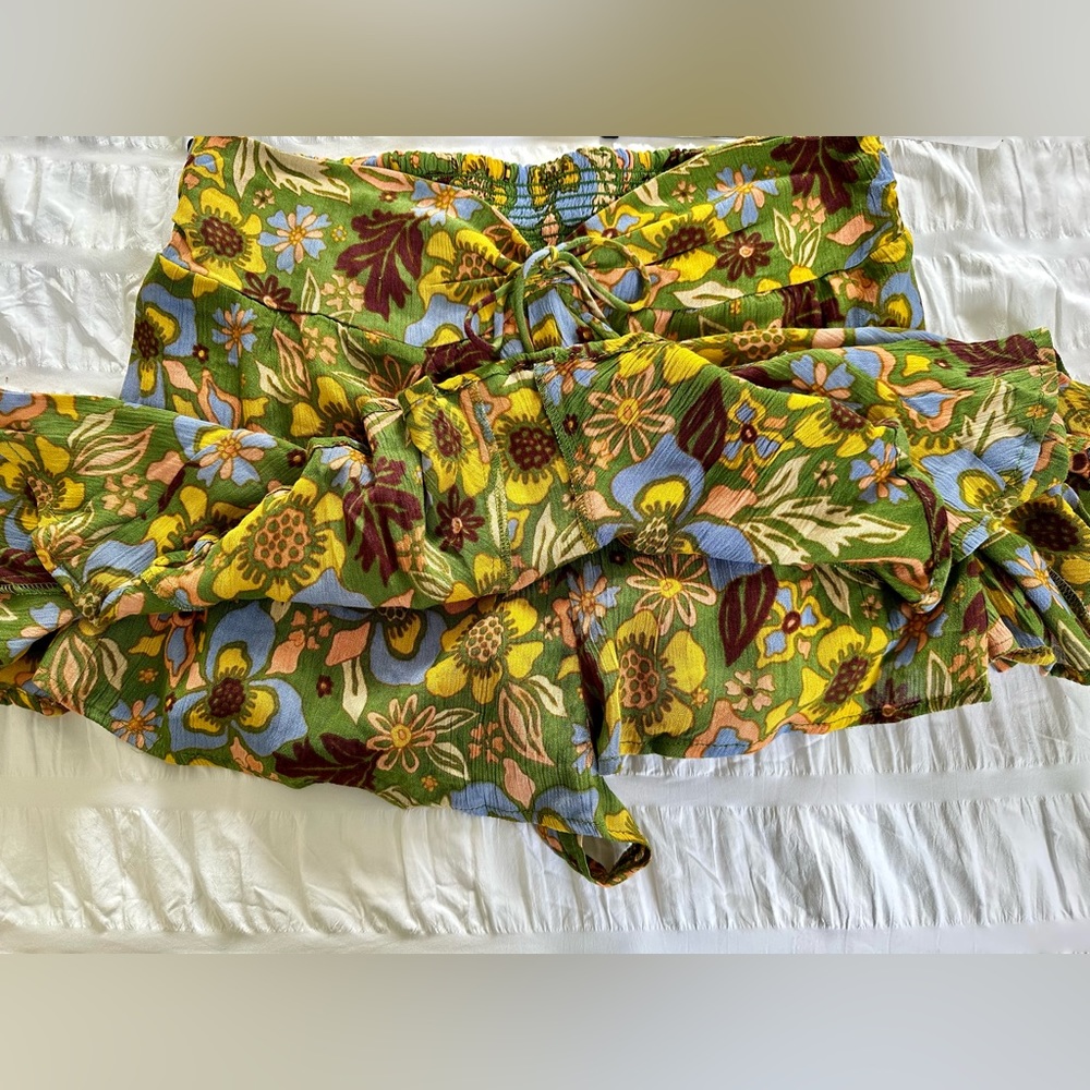 NWT Free People Ellie Green Floral Print Mini Skort Smocked Size M - Picture 8 of 8